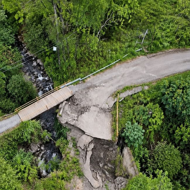 De acuerdo con la comunidad de Valle de Tenza, el puente Los Micos colapsó hace más de un año y no se ha hecho la reparación / Foto: Suministrada.