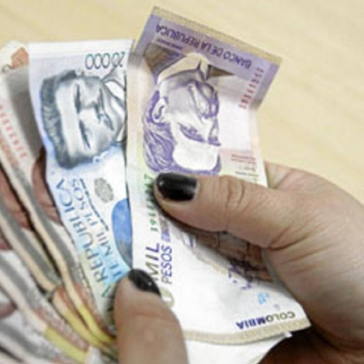 Mujer pretendía sacar 200 millones de pesos desde el Aeropuerto de Palmira