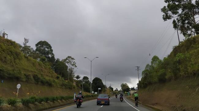 Vía Armenia-Circasia