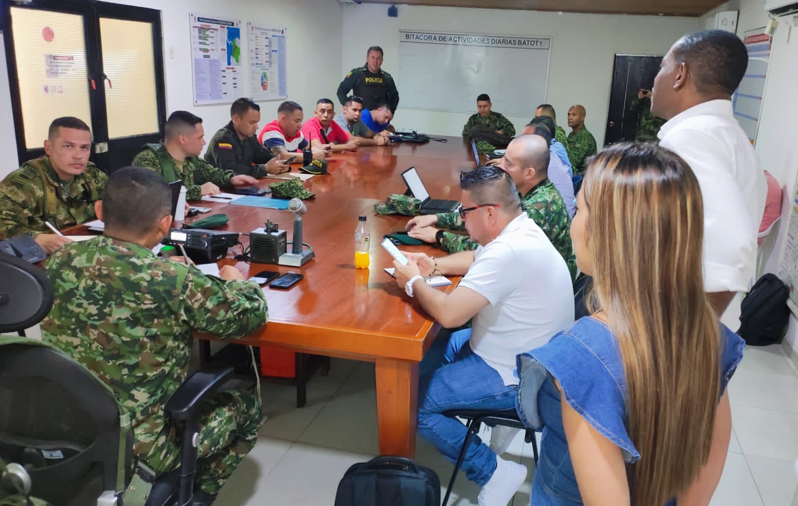 Las autoridades se reunieron para analizar la situación y establecer medidas en materia de seguridad para la localidad.