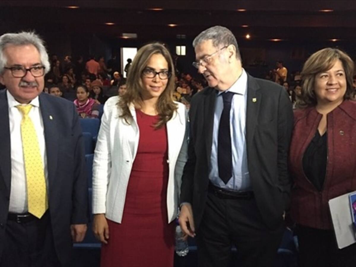 Premios Nobel reflexionan sobre el conflicto desde la academia