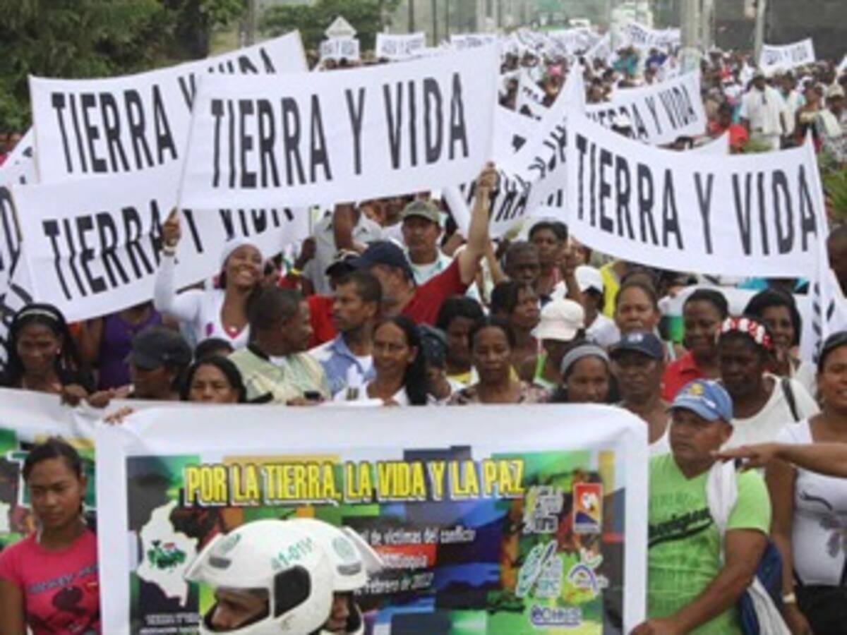 Resumen 11:00am: Más de 4.000 familias se han beneficiado con la restitución de tierras
