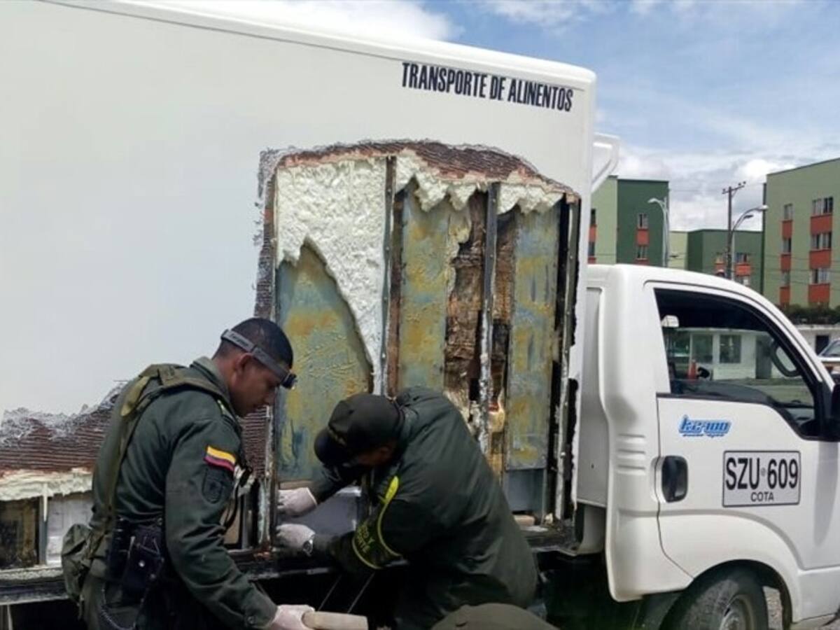 Incautan cocaína escondida en una caleta en Cauca