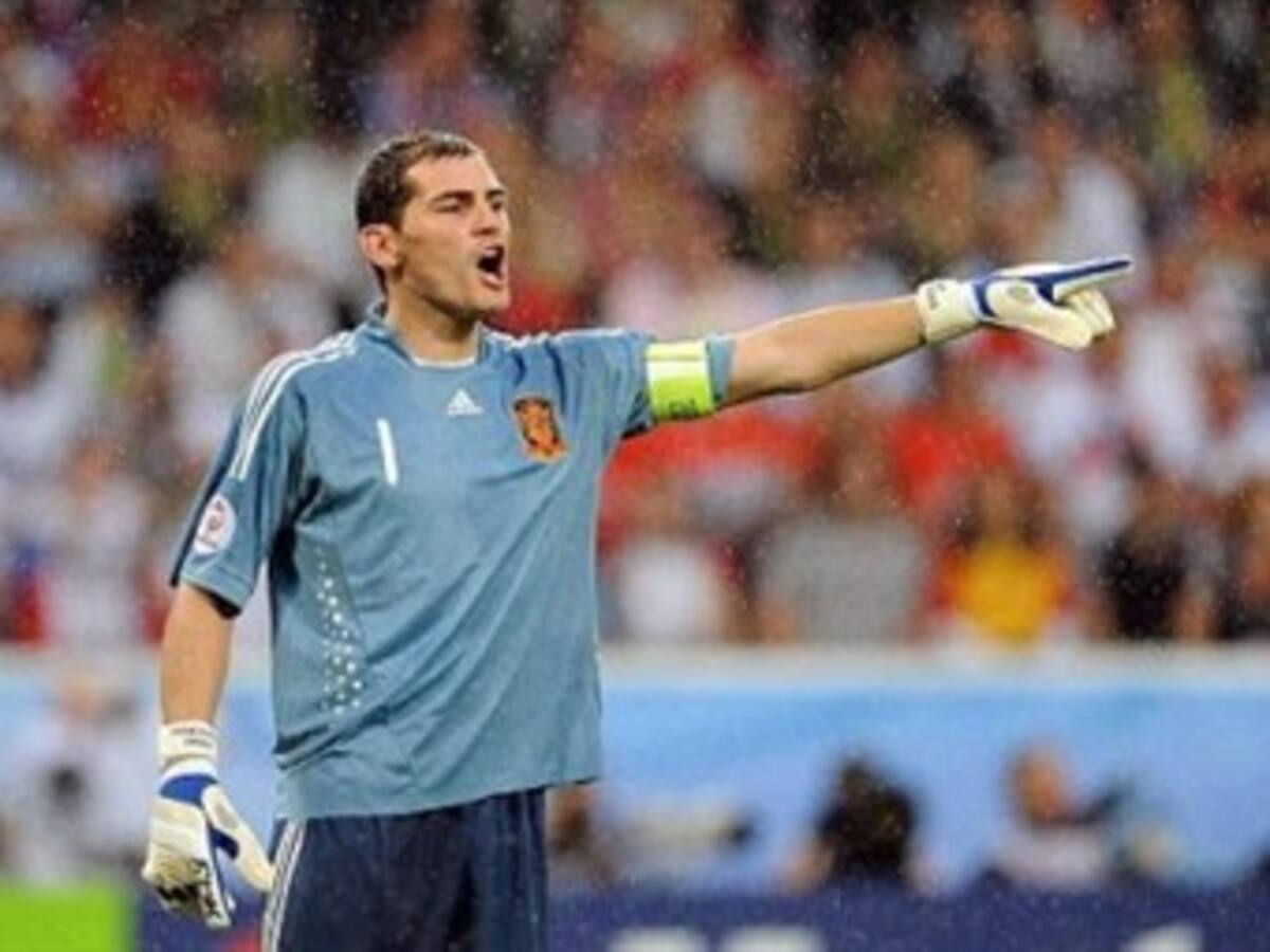 Iker Casillas cumple una década con la Selección de España