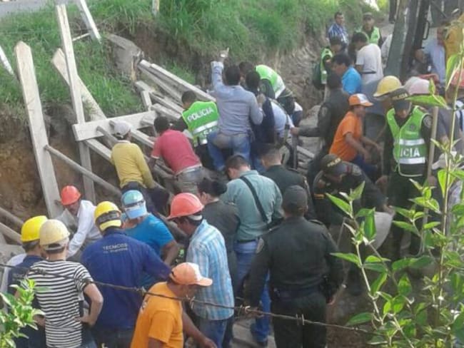 Tras derrumbe dos personas perdieron en la vida en Moniquirá, Boyacá