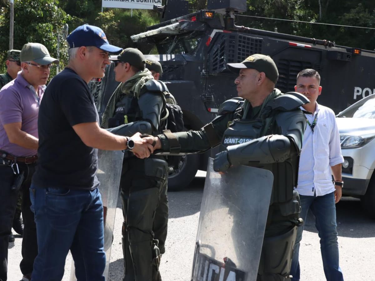 Gobernador de Antioquia viajó a Buriticá para atender crisis de orden público