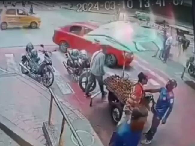 VIDEO: Lo mató porque golpeó su motocicleta con una carretilla de fruta