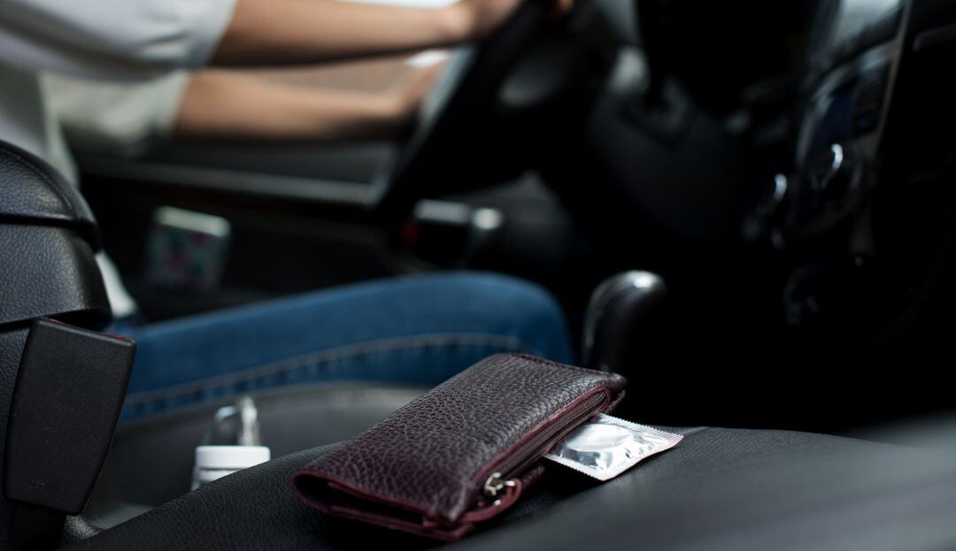 Relaciones sexuales en el carro. 