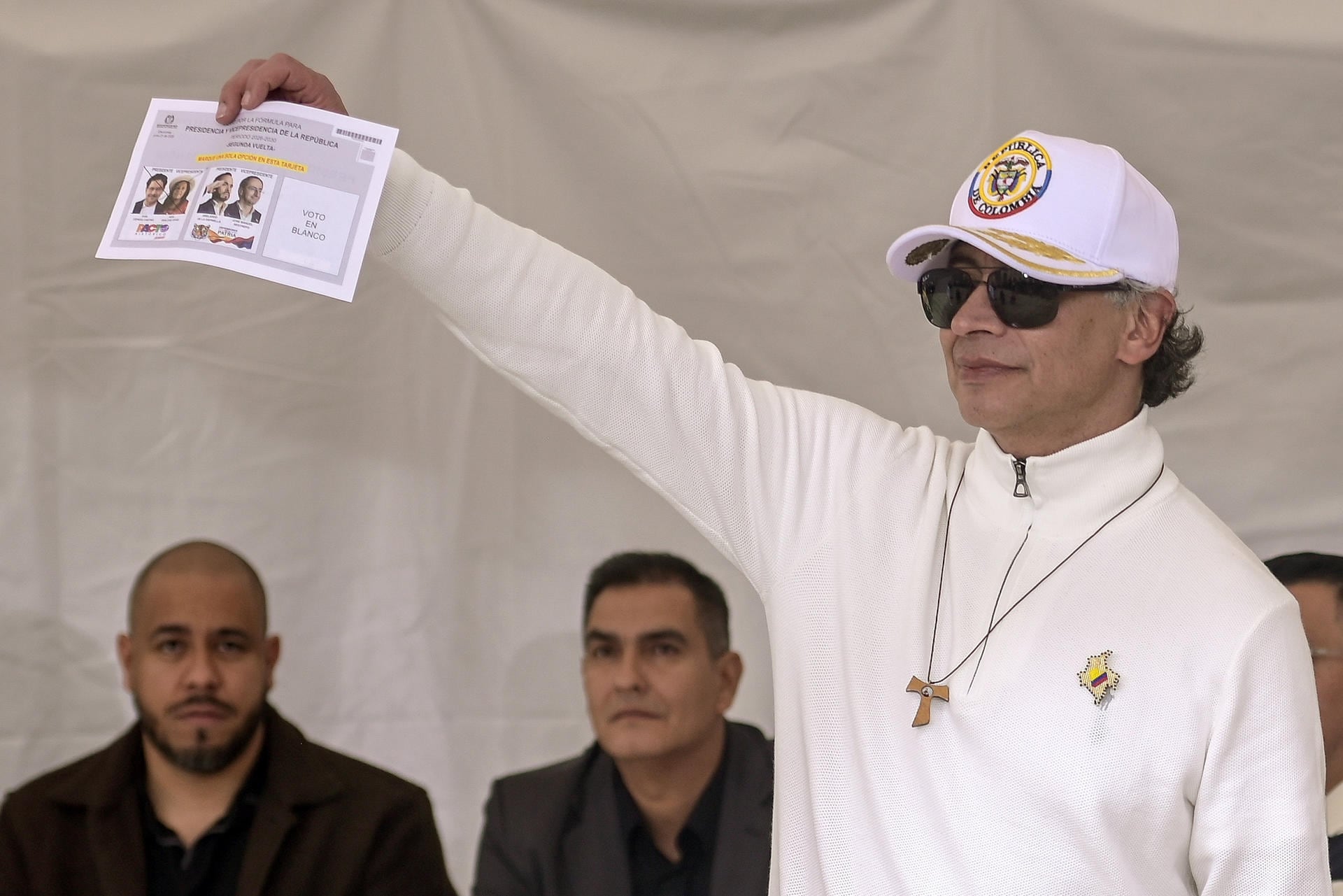 Gustavo Petro votó por última vez como presidente de Colombia | EFE