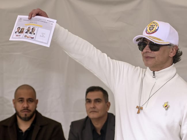 Gustavo Petro votó por última vez como presidente de Colombia | EFE