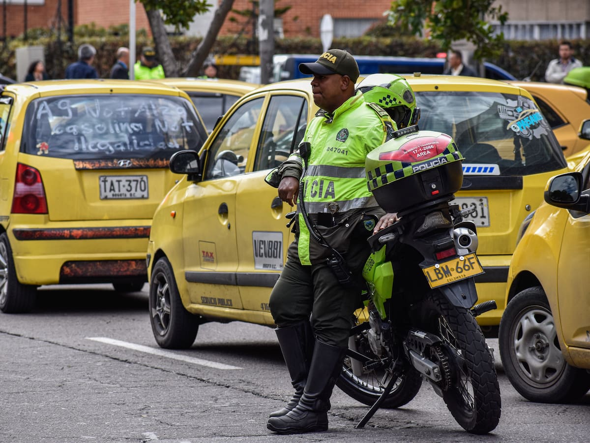 Gremio de taxistas anuncia paro por incumplimiento de convenio de tránsito