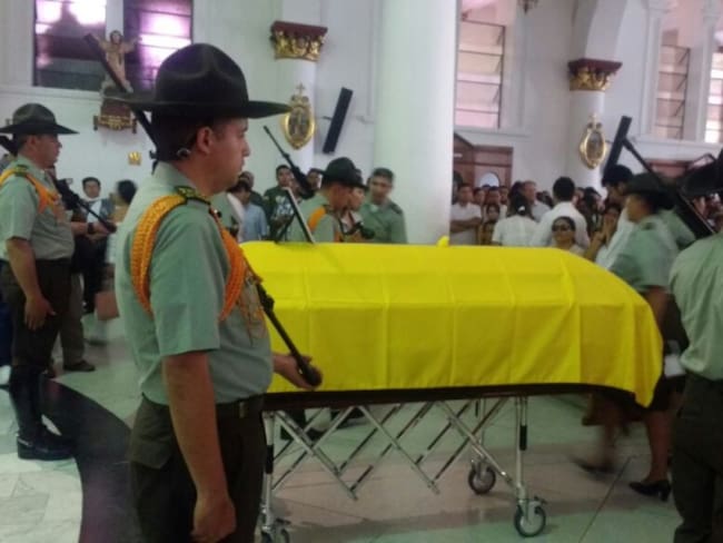 Exequias teniente asesinado en Cauca