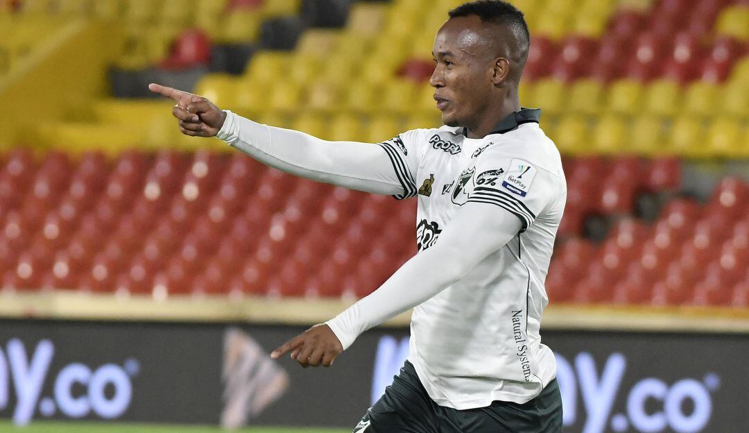 Andrés Balanta celebrando su gol ante Santa Fe con el Cali en 2021