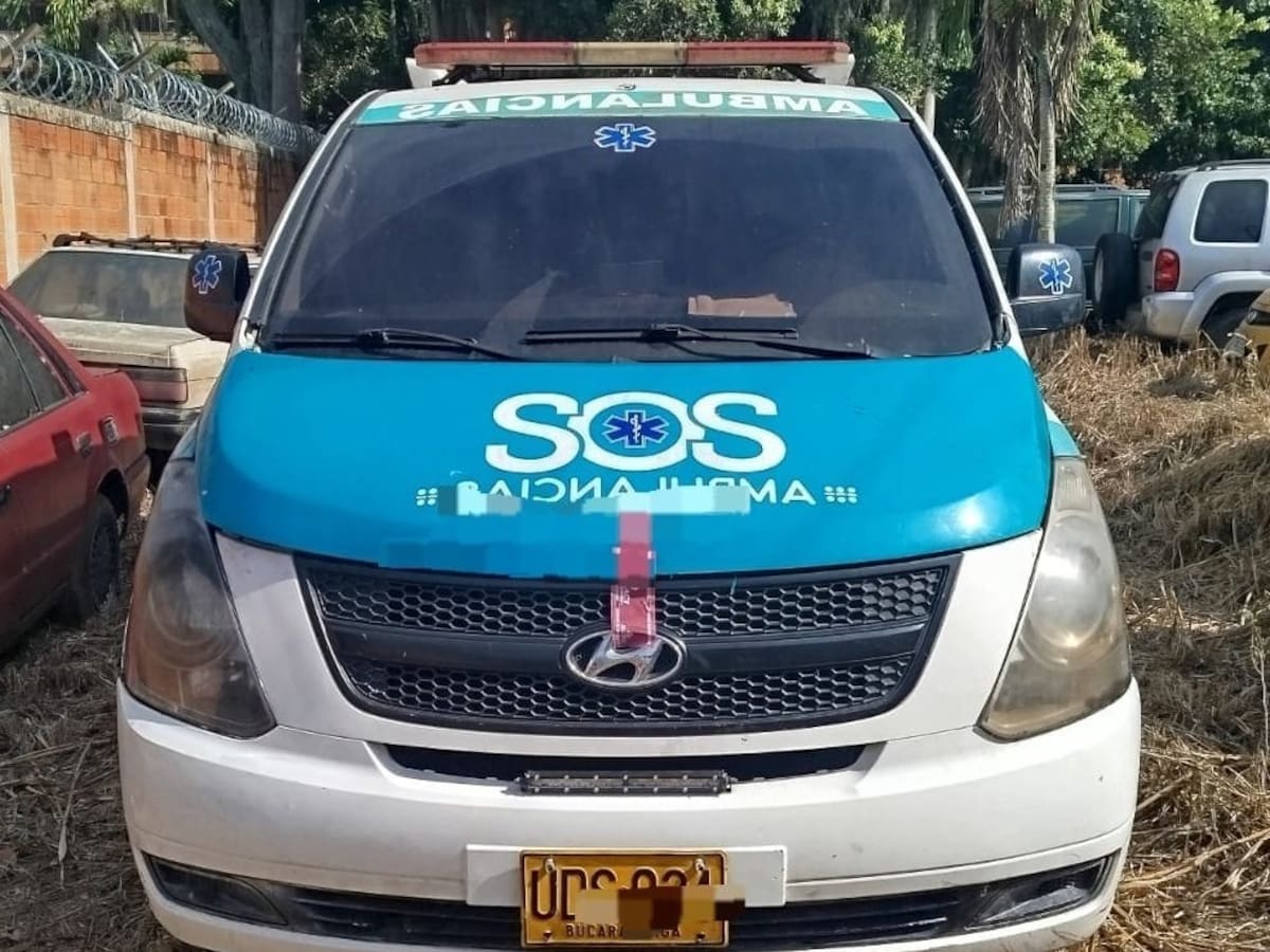 Detienen a un hombre que conducía una ambulancia en estado de embriaguez