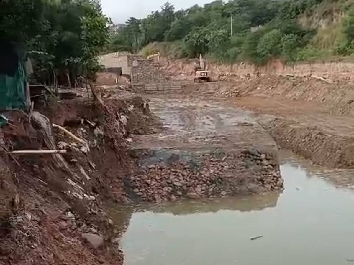 En Girón denuncian fallas en el muro de contención construido cerca al río de Oro