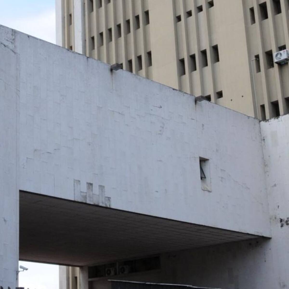 Defensa de fiscal de Cali niega que su cliente esté al servicio de narcos