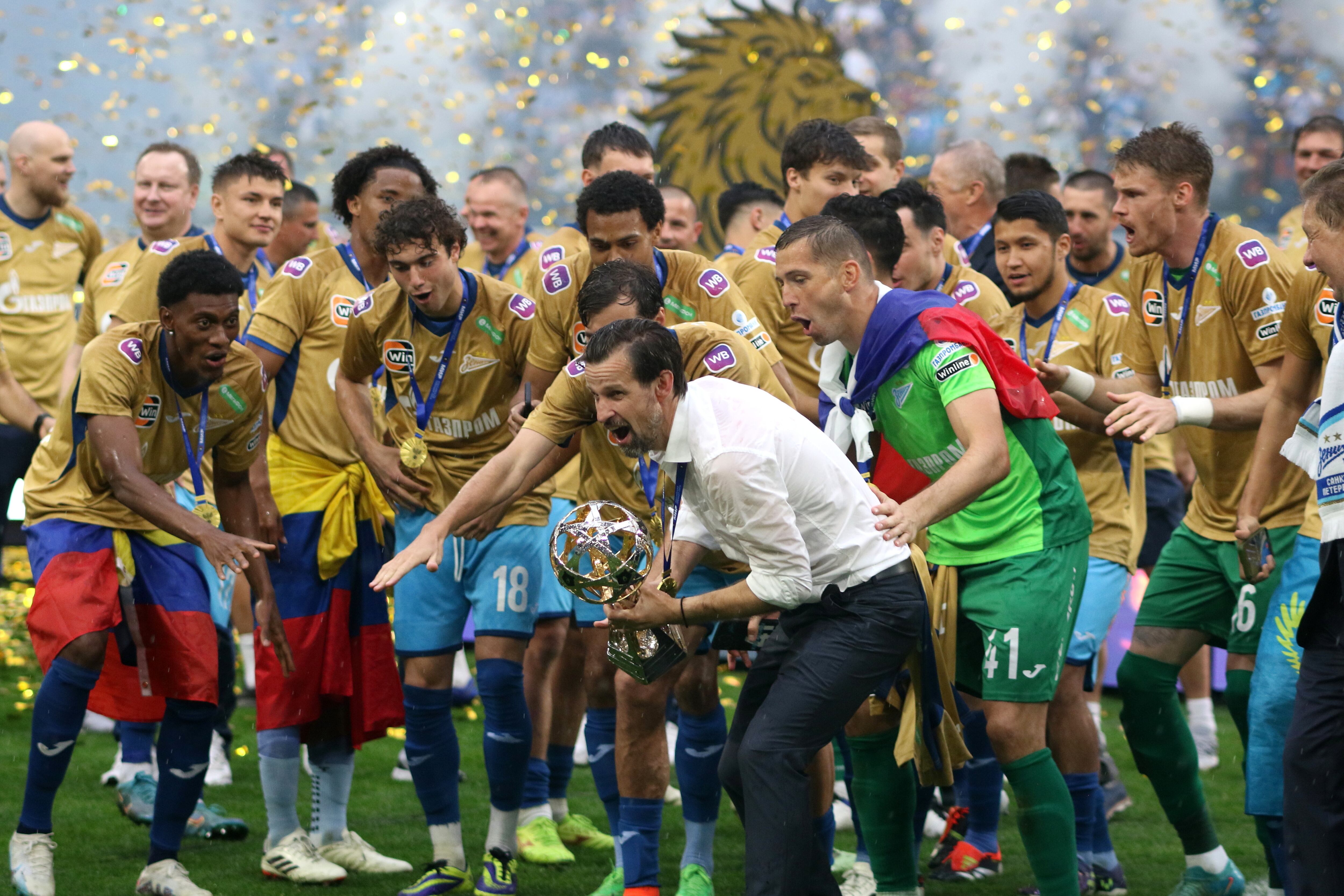 Zenit St. Petersburg campeón en Rusia 2024, Mateo Casierra y Wilmar Barrios presentes