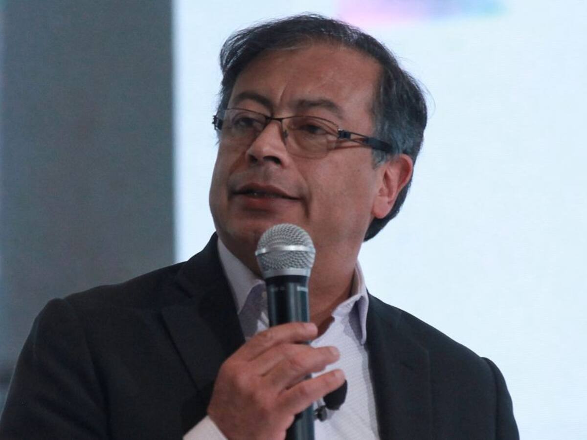 Gustavo Petro y el expresidente César Gaviria se reunirán la próxima semana