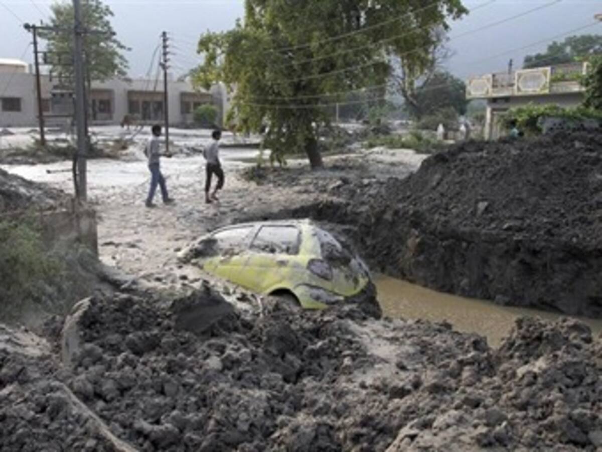 "Tsunami del Himalaya" deja más de 500 muertos y 5.000 desaparecidos en India