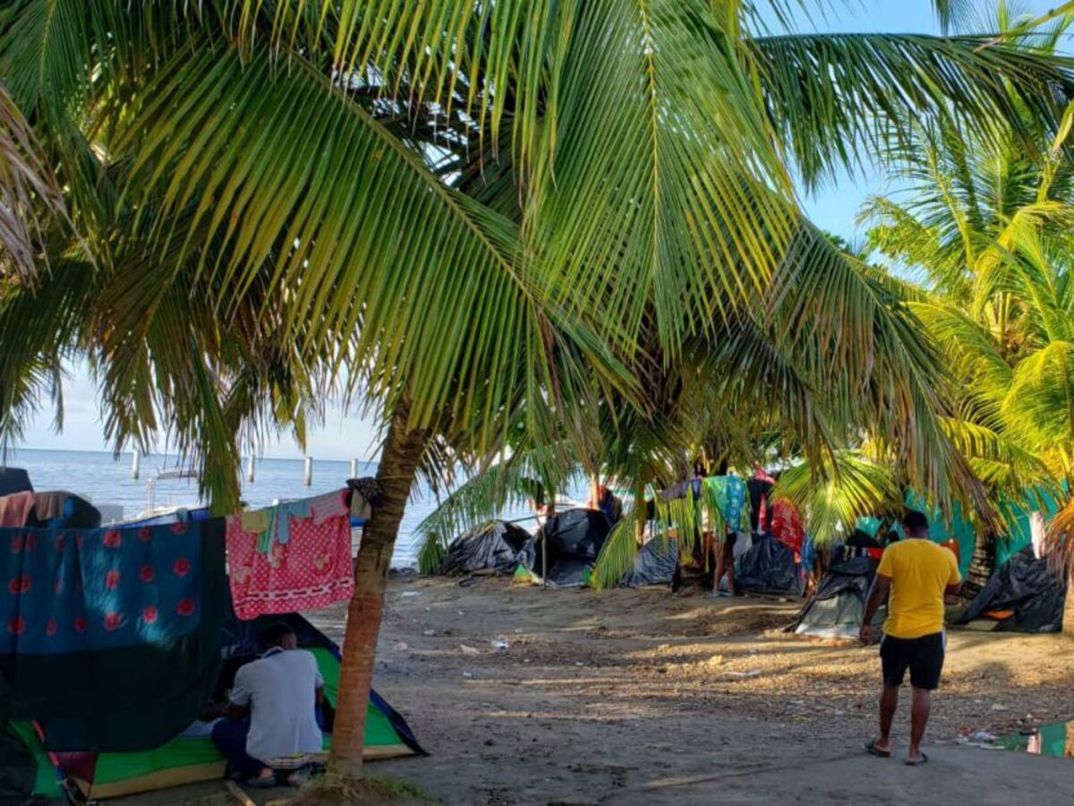 Represamiento de migrantes ahuyenta a turistas en Necoclí
