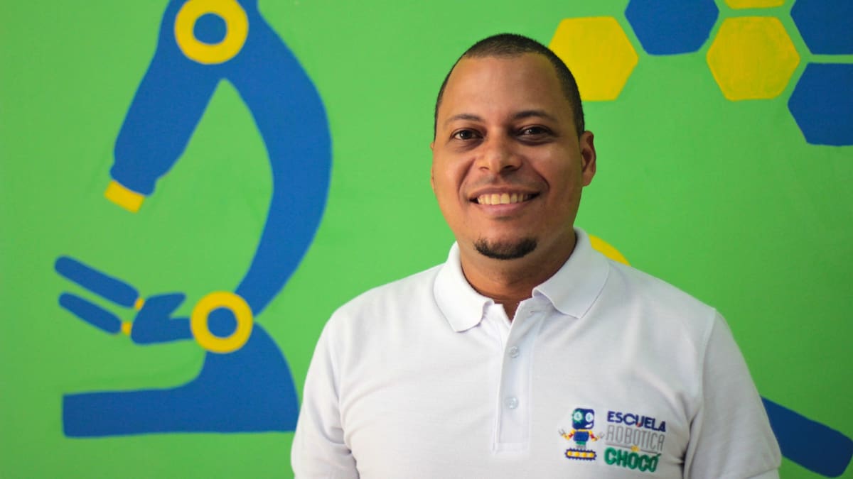75 Nuevos líderes de Colombia: docente en Chocó puso a hablar a sus alumnos sobre robótica
