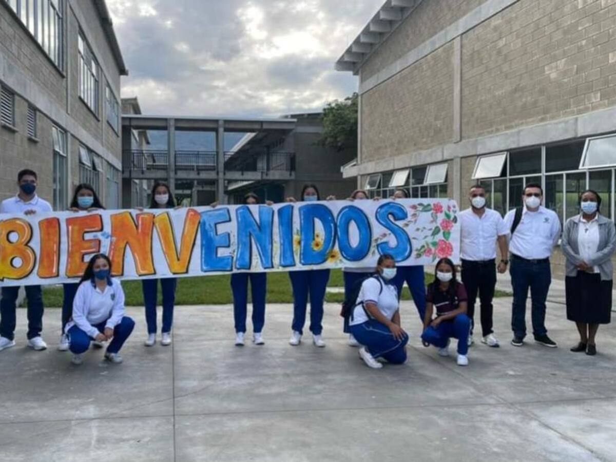 El Valle regresa a la alternancia