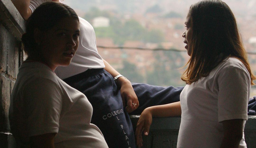 Medellín anuncia nuevas estrategias de prevención de embarazos adolescentes