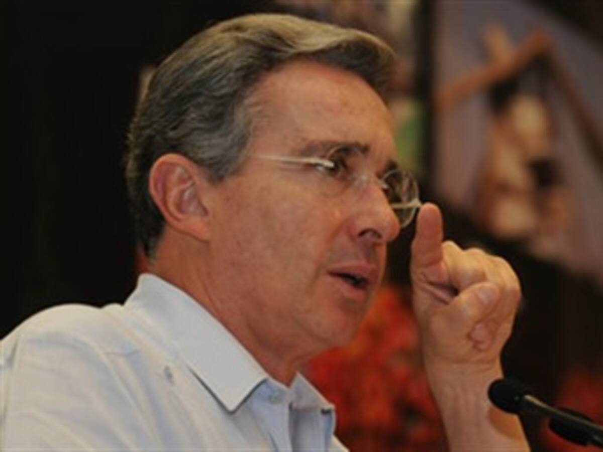 Uribe afirma que acuerdo con EEUU no pretende agredir a terceros