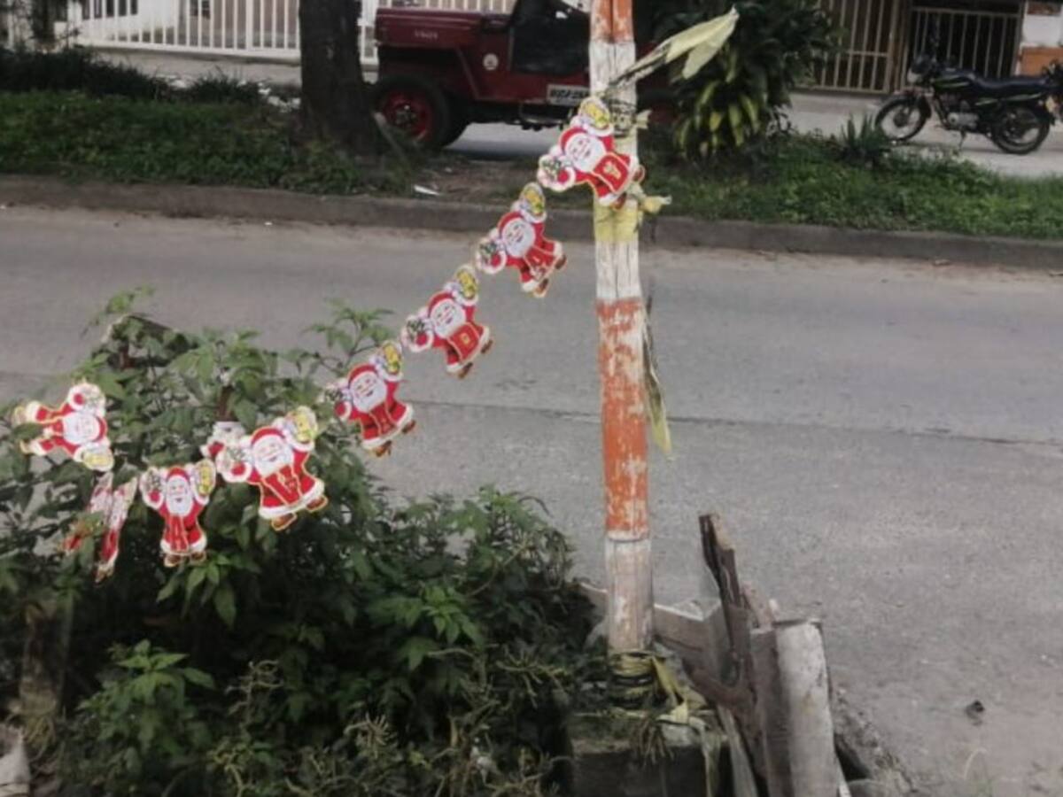 Hueco en Armenia fue decorado con alumbrado navideño