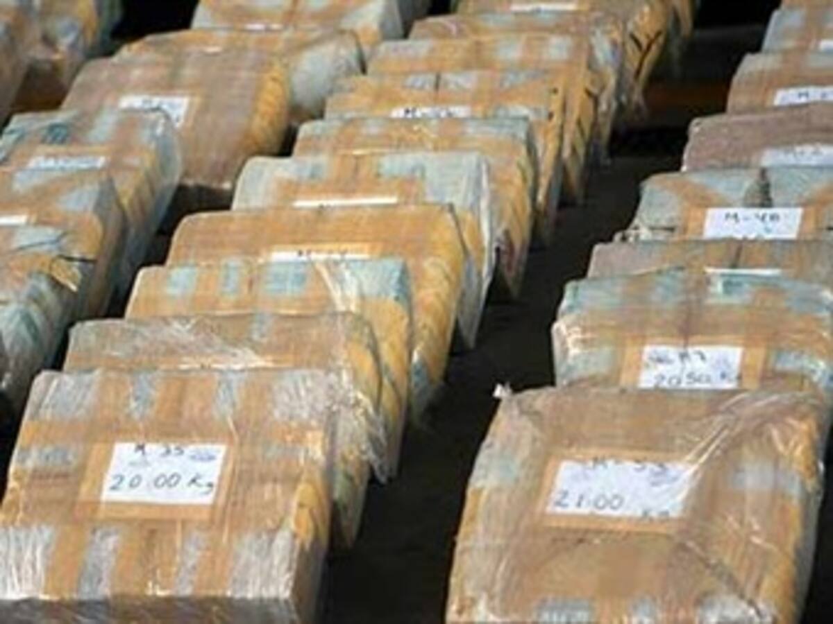 Decomisan 2 toneladas de cocaína en Panamá y detienen a 3 colombianos