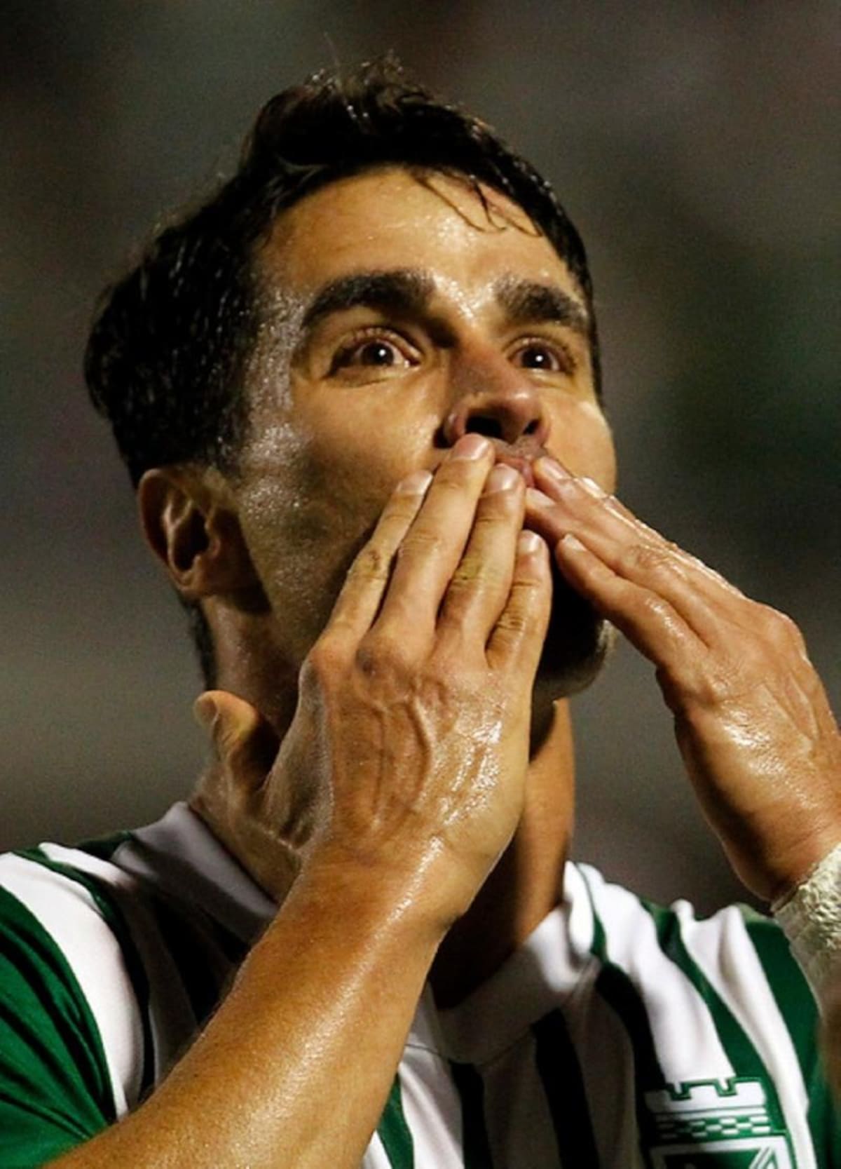 Por idéntico marcador de 3-2, tanto tiburones como verdolagas se impusieron en la segunda fecha del cuadrangular semifinal de la Liga Postobon II. Junior lidera con 6 puntos, seguido por Nacional con 4, Santa Fe e Itagüí, sin unidades.