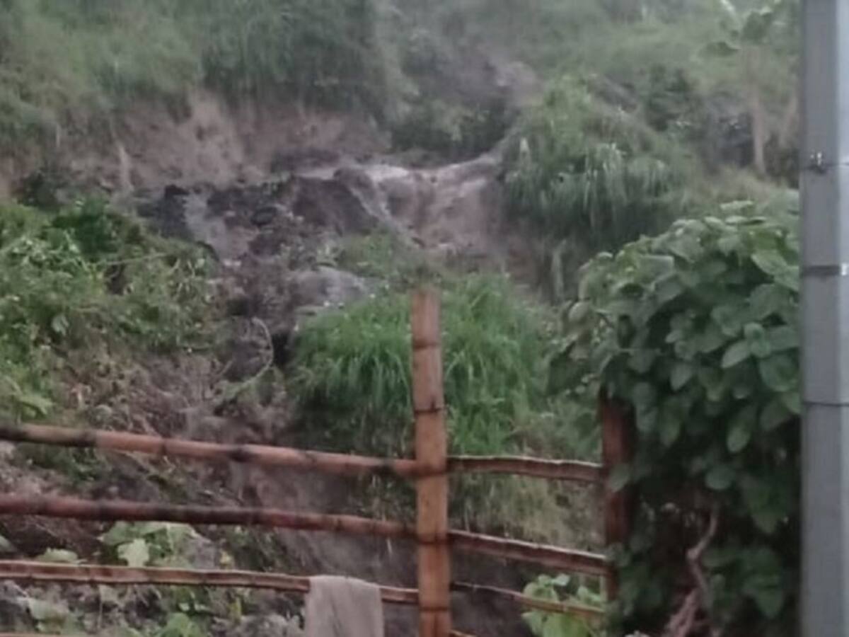 Familias desalojadas en La Cuchilla del Salado piden les entregue ayudas