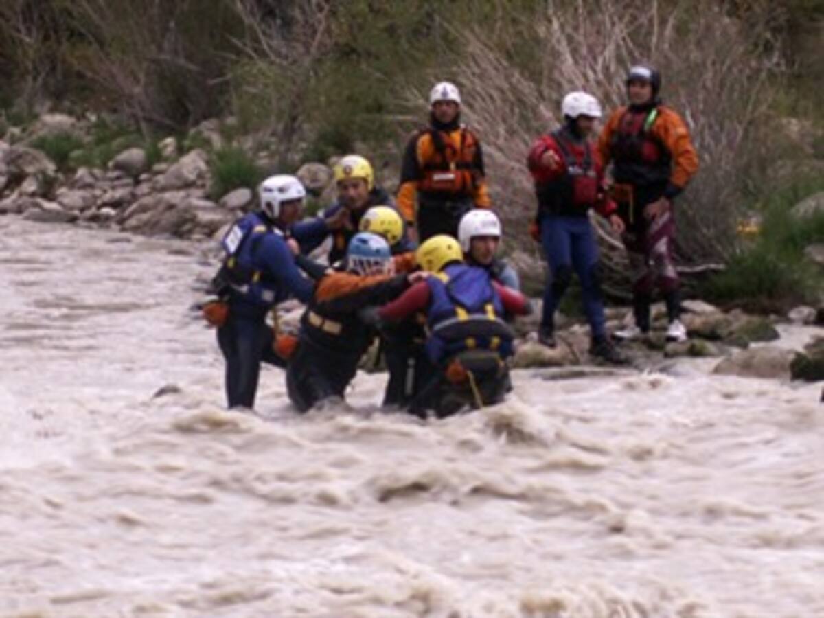Rescatados 4 pescadores de un río en Mocoa, Putumayo
