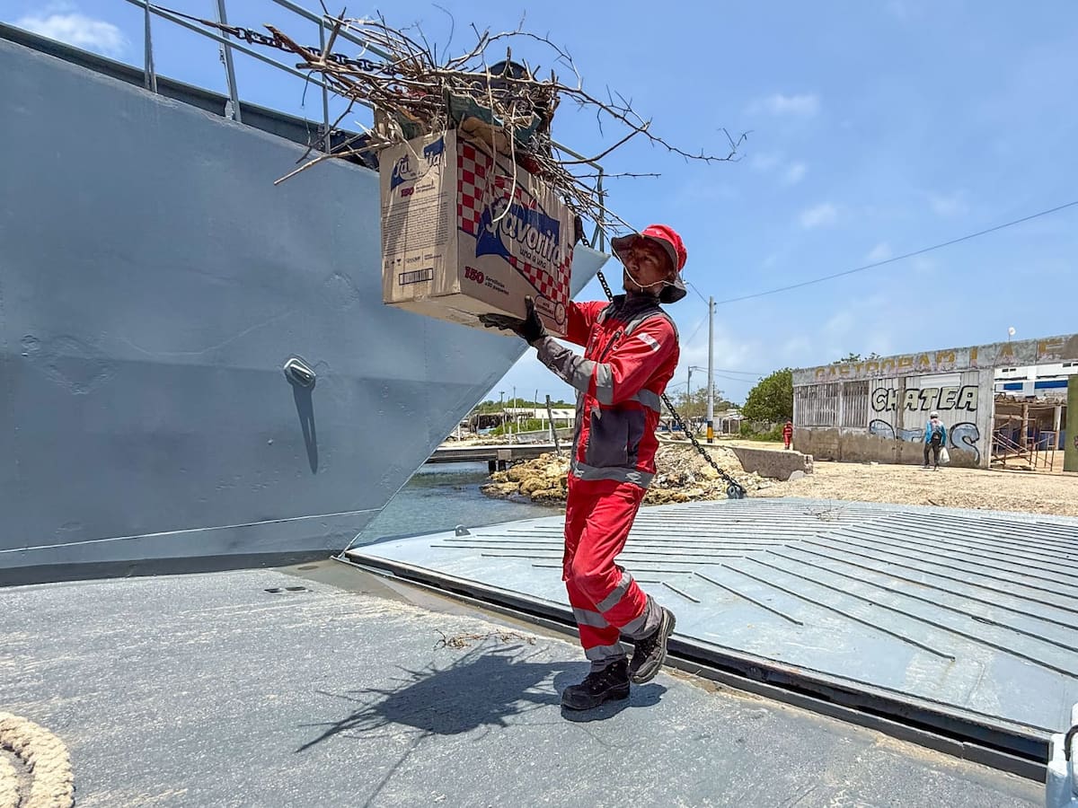 Veolia y Armada se toman Bocachica con gran jornada de limpieza