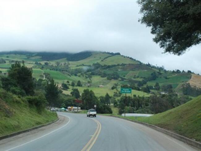 La vía Tunja - Bogotá está bloqueada por manifestantes