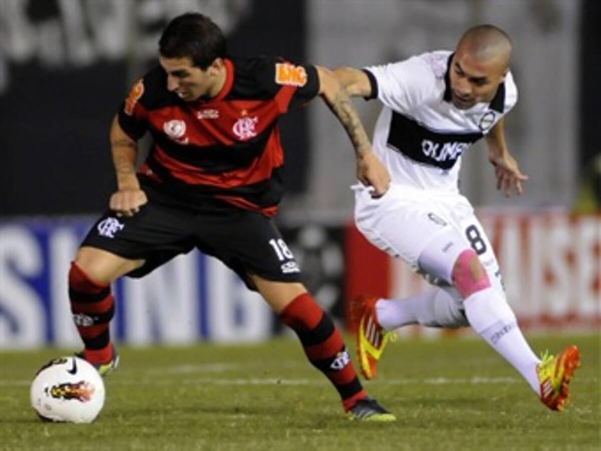 Lanús goleó al Olimpia y quedó a un paso de la clasificación a octavos