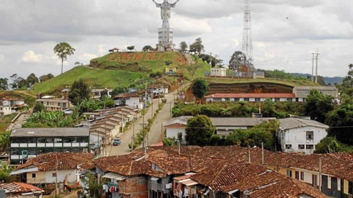 Vuelve el agua al municipio de Belalcázar, Caldas, después de dos semanas sin suministro
