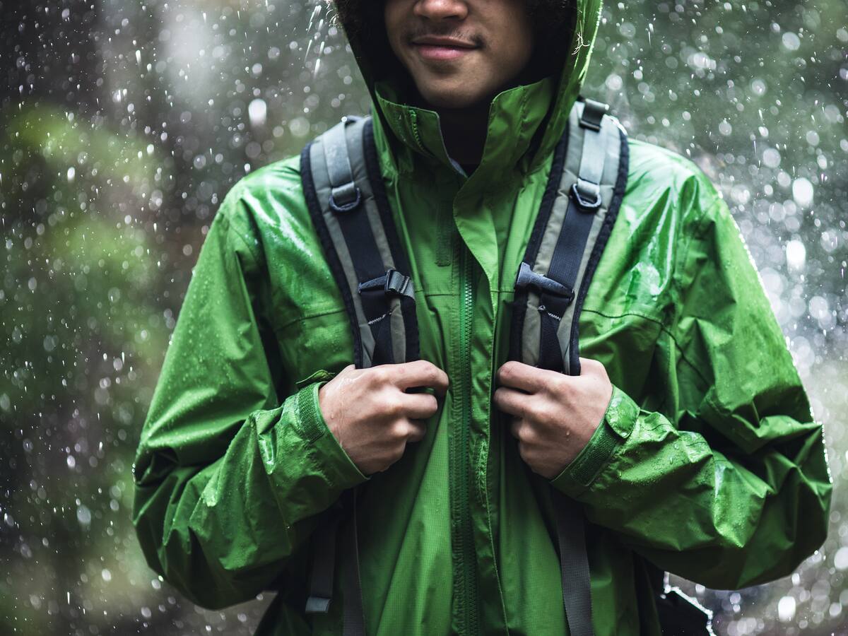 Empresas de ropa siguen usando “químicos eternos” a pesar de los riesgos para la salud