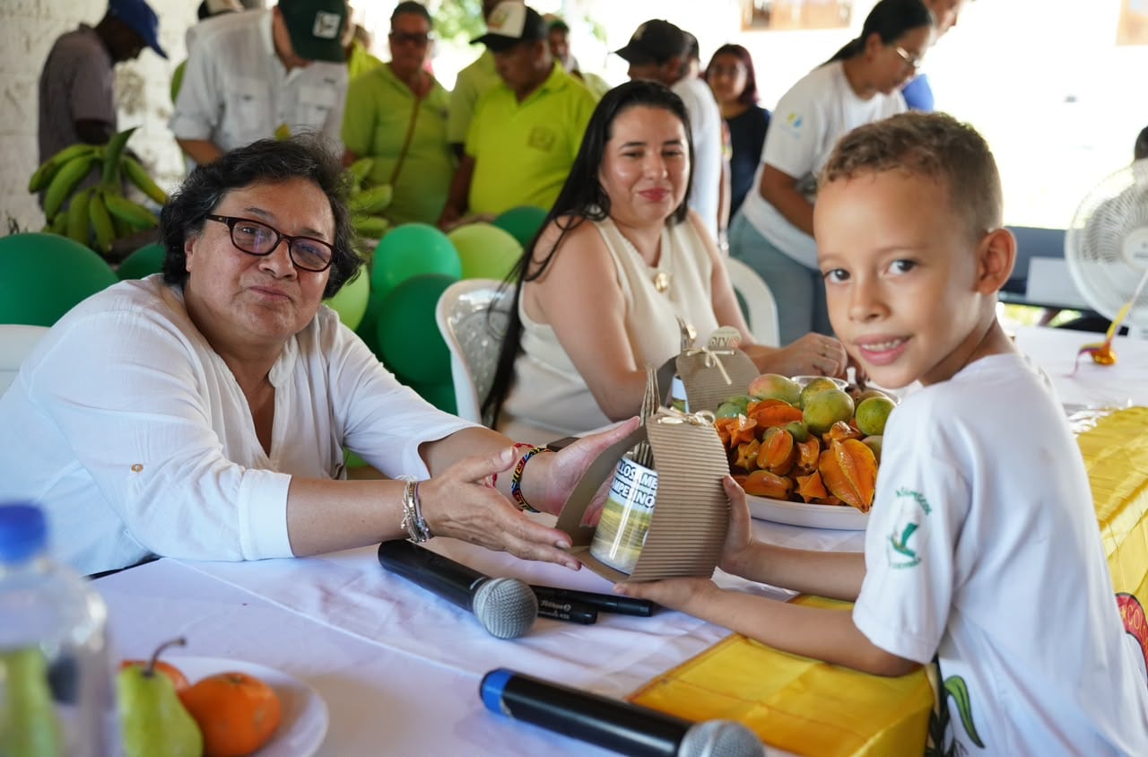 La SAE y la ANT avanzan hacia la titulación de 40 hectáreas en Sabana Alta, Turbaco, Bolívar para 27 familias campesinas