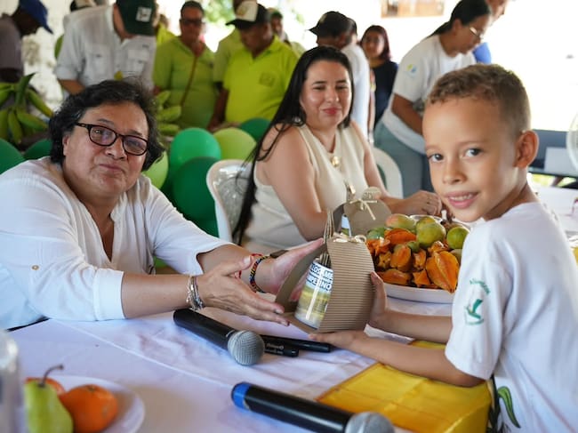 La SAE y la ANT avanzan hacia la titulación de 40 hectáreas en Sabana Alta, Turbaco, Bolívar para 27 familias campesinas