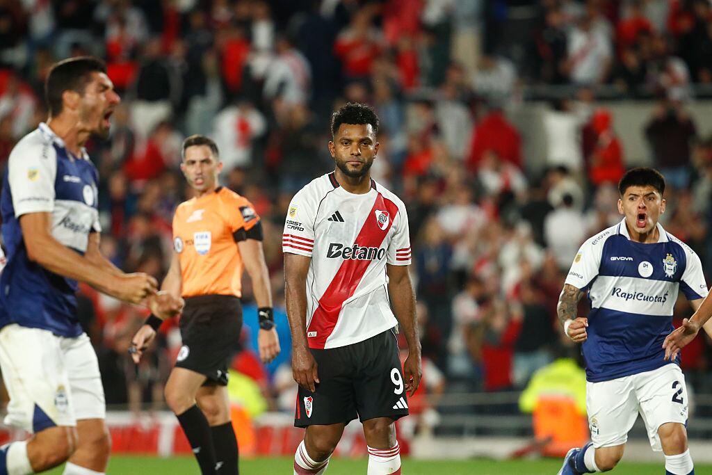 Miguel Borja después de fallar el penal / Getty Images