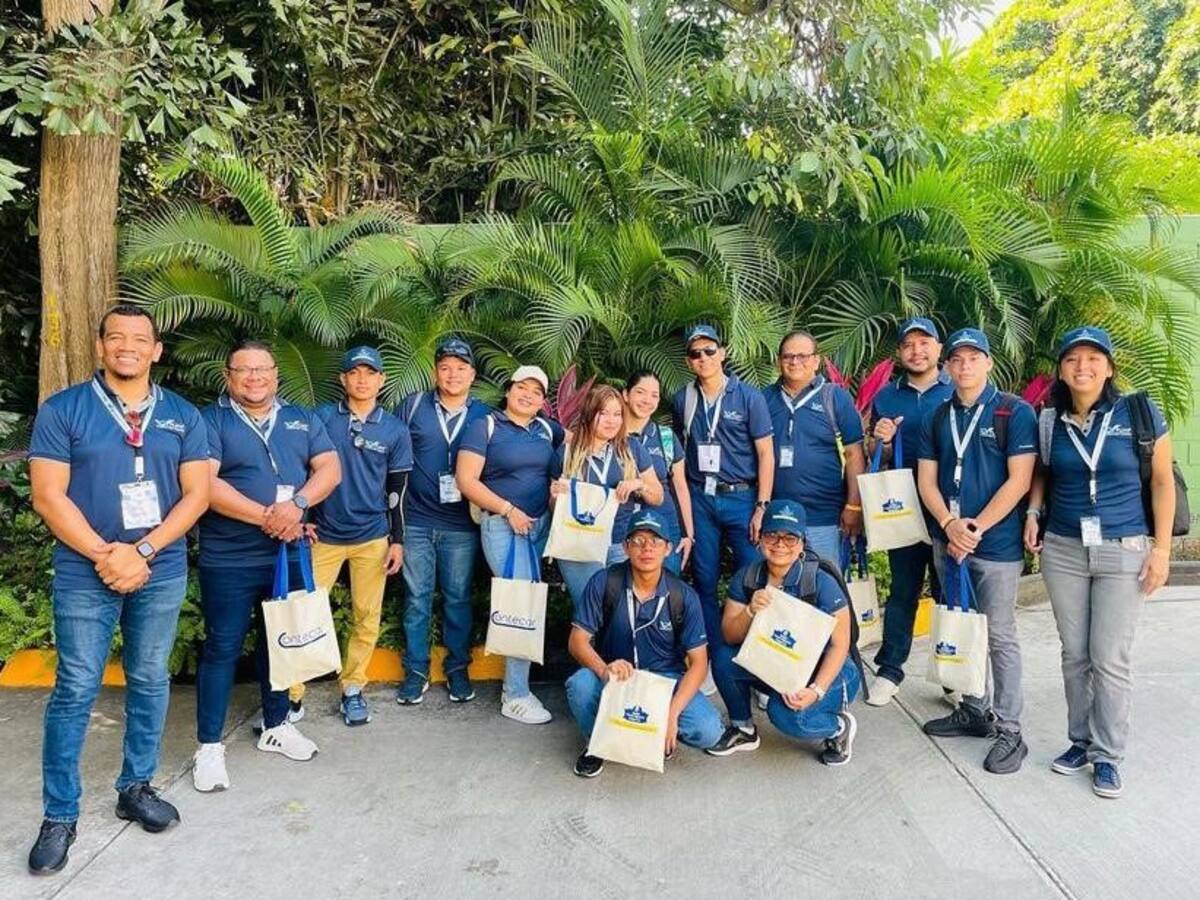 Unicartagena capacita a profesionales panameños en actividades marítimas y portuarias