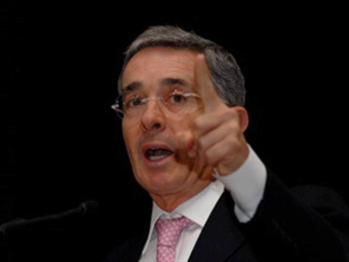 Uribe: no soy hombre de ordenar interceptaciones telefónicas