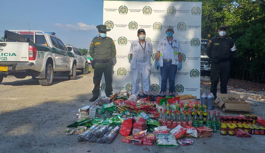 Incautación de productos chinos comestibles en vía Turbaco - Cartagena