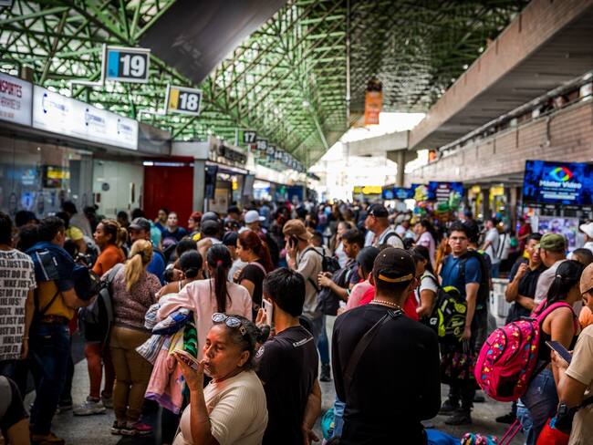 Se espera la llegada de más de 263 mil visitantes a Medellín durante la temporada de vacaciones. Foto: Terminales Medellín.
