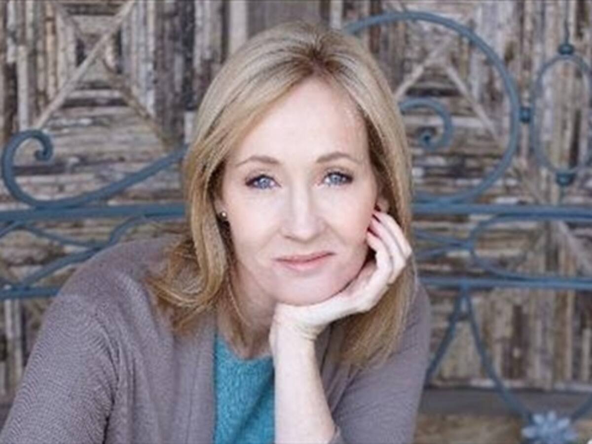 Autora de Harry Potter pide perdón por la muerte de Fred en último libro