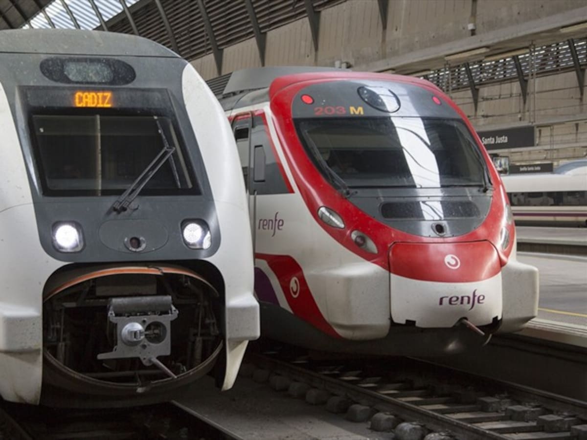Al menos 27 personas resultaron heridas por el descarrilamiento de un tren en Sevilla