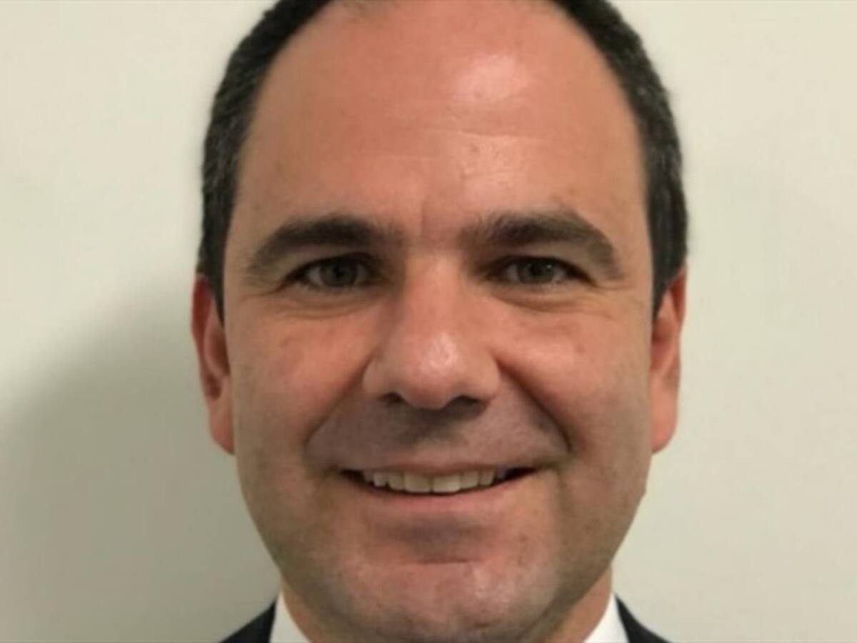 “Continúa la infamia de un proceso absurdo”: Gabriel Vallejo sobre caso de Uribe