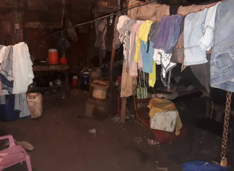 En un pequeño rancho vivía la familia de escasos recursos