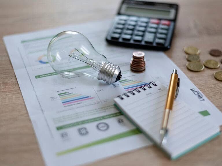 Factura de servicios públicos. (Imagen referencial). Foto: Getty Images.